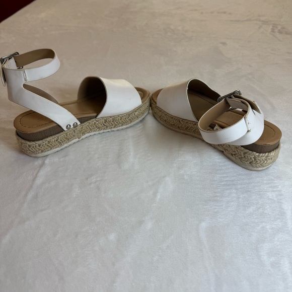 Soda White Wedge Sandals - Picture 4 of 8